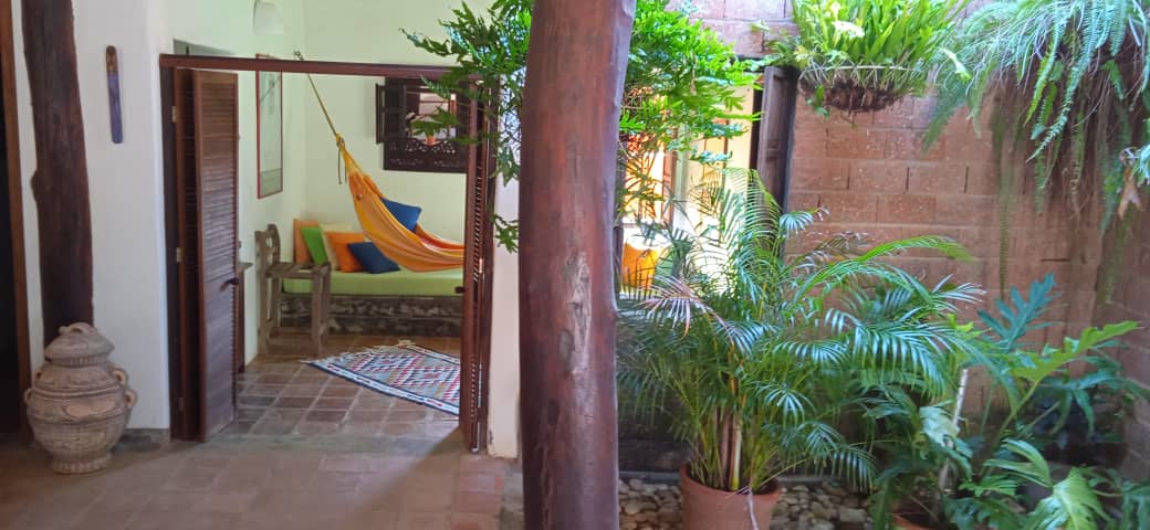 EXCELENTE CASA DE CAMPO EN PARCELAMIENTO PRIVADO