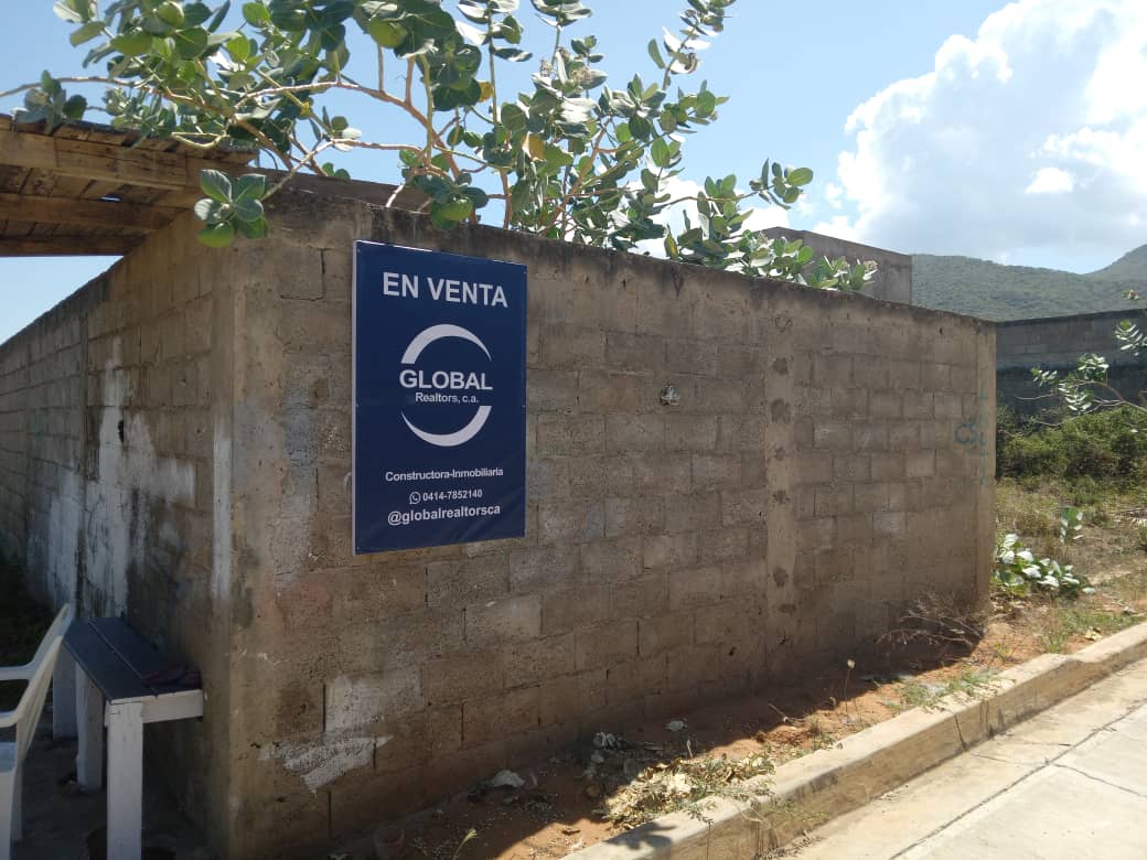 IMPORTANTE LOTE DE TERRENO EN PLAYA EL AGUA